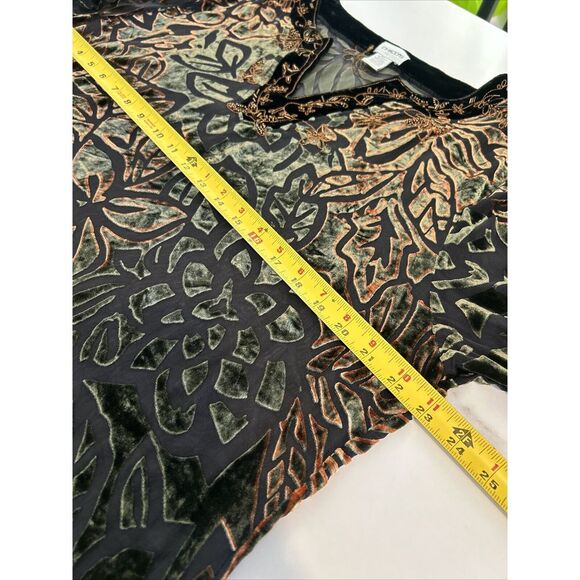 Chicos velvet burnout design beaded tunic top size 3 - Picture 8 of 9